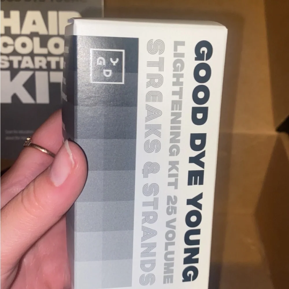 Streaks and strands hair coloring kit brand new - Picture 2 of 7